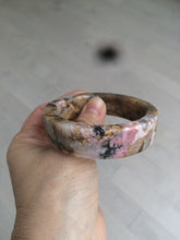 Load image into Gallery viewer, 54.9mm 100% natural pink/black time series(时光系列) rose stone (Rhodonite)square bangle XY83