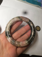 Load image into Gallery viewer, 53.4mm 100% natural pink/black time series(时光系列) round cut style rose stone (Rhodonite) bangle XY86