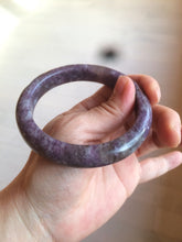 Load image into Gallery viewer, 60mm 100% natural purple/dark blue/brown/white purple mica + Tourmaline bangle SY34