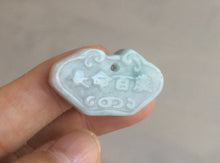 Load image into Gallery viewer, 100% Natural green/white Jadeite Jade healthy and longevity lock pendant AQ49