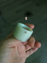 Load image into Gallery viewer, 100% Natural beige with brown flying dandelions nephrite Jade men's thumb ring HE10