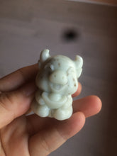 Load image into Gallery viewer, 100% Natural white beige with black/brown flying dandelions Osmanthus fragrant nephrite Jade fortune piggy desk decor/worry stone HF35-3