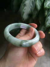 Load image into Gallery viewer, 58mm certified type A 100% Natural green/white jadeite jade bangle R87-1528