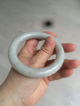 Load image into Gallery viewer, 56.8mm 100% Natural white/beige with floating dandelions chubby round cut nephrite jade bangle HE12