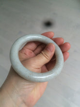 Load image into Gallery viewer, 56.8mm 100% Natural white/beige with floating dandelions chubby round cut nephrite jade bangle HE12