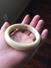 Load image into Gallery viewer, 58.9mm100% Natural butter yellow with black floating wildflowers Xiu Jade Serpentine bangle T348