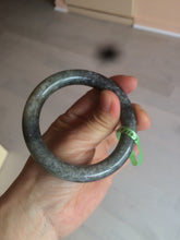 Load image into Gallery viewer, 54.9mm certified 100% Natural black/white nephrite(籽料青花) Sesame paste seed material round cut Jade bangle HF8-5534
