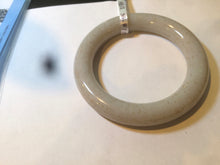 Load image into Gallery viewer, 56.8mm 100% Natural white/beige with floating dandelions chubby round cut nephrite jade bangle HE12