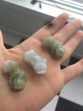 Load image into Gallery viewer, 100% natural type A jadeite jade green/white 3D PiXiu(貔貅) pendant/bracelet AE26