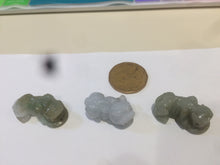 Load image into Gallery viewer, 100% natural type A jadeite jade green/white 3D PiXiu(貔貅) pendant/bracelet AE26