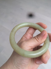 Load image into Gallery viewer, 59mm 100% Natural yellow/brown round cut nephrite Jade bangle HF5