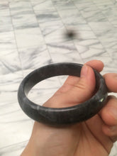 Load image into Gallery viewer, 56-63mm 100% natural black/white carbonate jade bangle F61