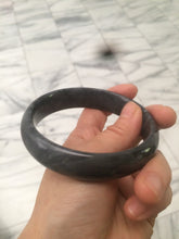 Load image into Gallery viewer, 56-63mm 100% natural black/white carbonate jade bangle F61