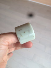 Load image into Gallery viewer, 100% Natural beige with brown flying dandelions nephrite Jade men's thumb ring HE10