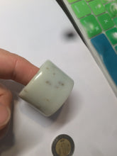 Load image into Gallery viewer, 100% Natural beige with brown flying dandelions nephrite Jade men's thumb ring HE10