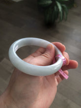 Load image into Gallery viewer, 57mm certificated Type A 100% Natural green Jadeite Jade bangle Y52-0715