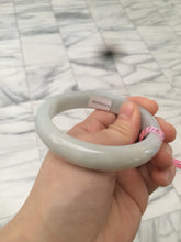 Load image into Gallery viewer, 57mm certificated Type A 100% Natural green Jadeite Jade bangle Y52-0715