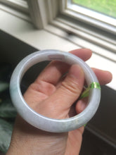 Load image into Gallery viewer, 57.8mm certified type A 100% Natural light green/purple Jadeite Jade bangle Q20-5749