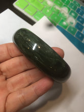 Load image into Gallery viewer, 60.5mm 100% Natural dark green/black nephrite Jade(碧玉)  bangle HF17