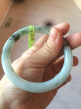 Load image into Gallery viewer, 56.7mm certified type A 100% Natural light/dark green round cut Jadeite Jade bangle Q57-3070