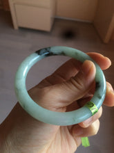 Load image into Gallery viewer, 56.7mm certified type A 100% Natural light/dark green round cut Jadeite Jade bangle Q57-3070