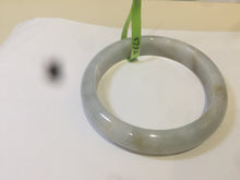Load image into Gallery viewer, 57.8mm Certified Type A 100% Natural light green/brown Jadeite Jade bangle Z81-5732