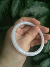 Load image into Gallery viewer, 56.5mm Certified type A 100% Natural purple/white round cut slim Jadeite Jade bangle AE2-5249