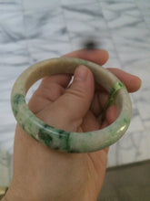 Load image into Gallery viewer, 57.5mm Certified Type A 100% Natural sunny green/yellow Jadeite Jade bangle W61-5522