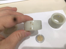 Load image into Gallery viewer, 100% Natural beige with brown flying dandelions nephrite Jade men's thumb ring HE10