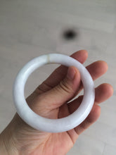 Load image into Gallery viewer, 55mm 100% natural Type A light purple/white round cut jadeite jade bangle Z109