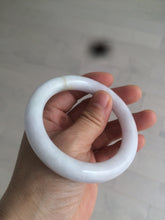 Load image into Gallery viewer, 55mm 100% natural Type A light purple/white round cut jadeite jade bangle Z109