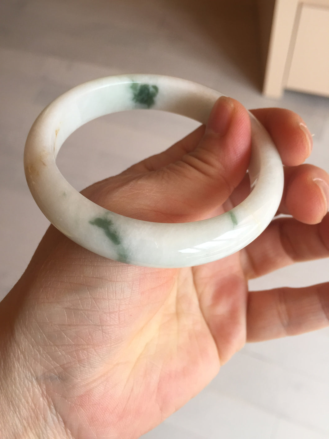 Shopify only 55.3mm Type A 100% Natural light green flying flowers Jadeite Jade bangle GC39-4056