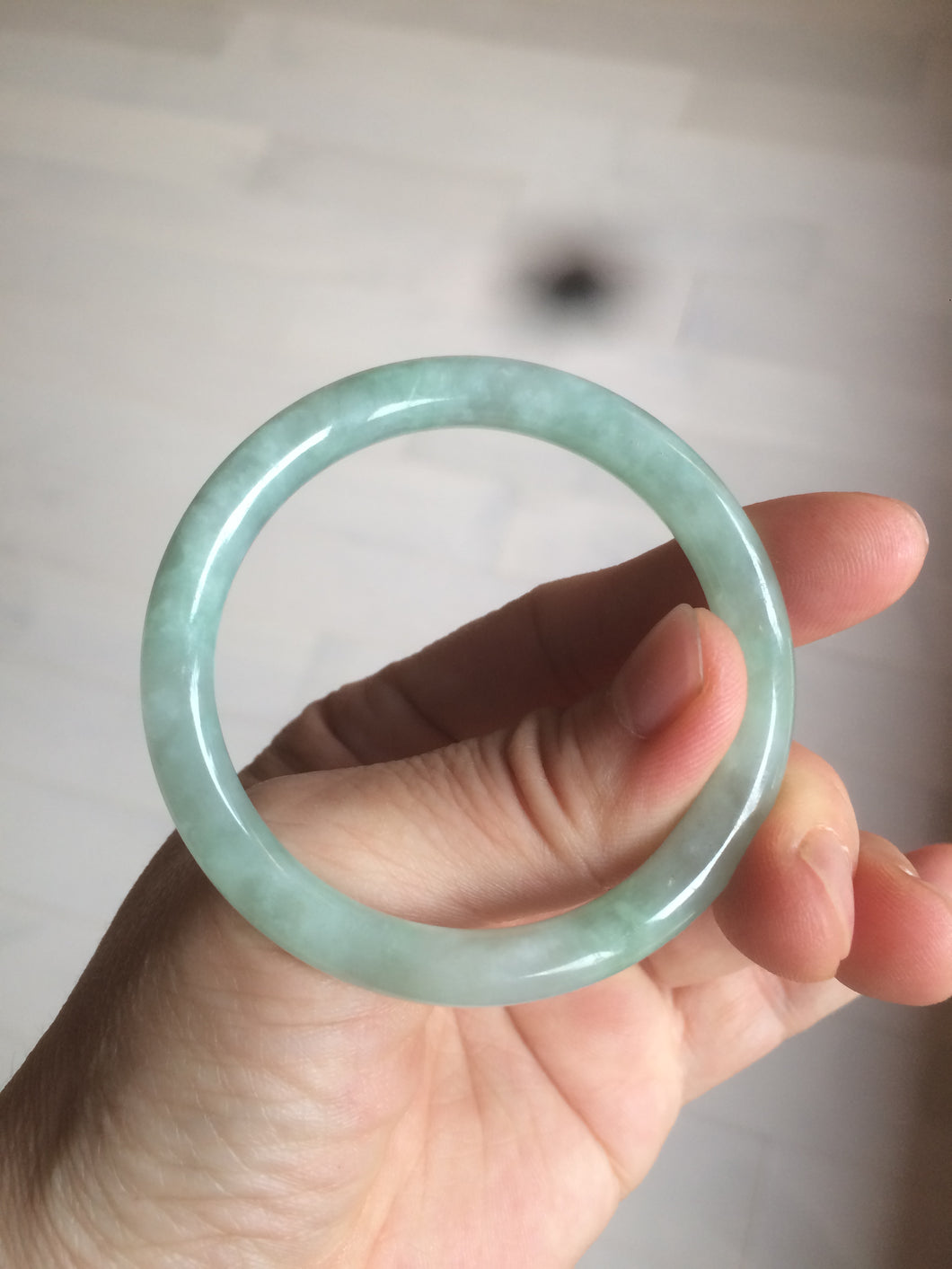 48mm certified Type A 100% Natural lic watery green round cut Jadeite Jade bangle AX60-7532
