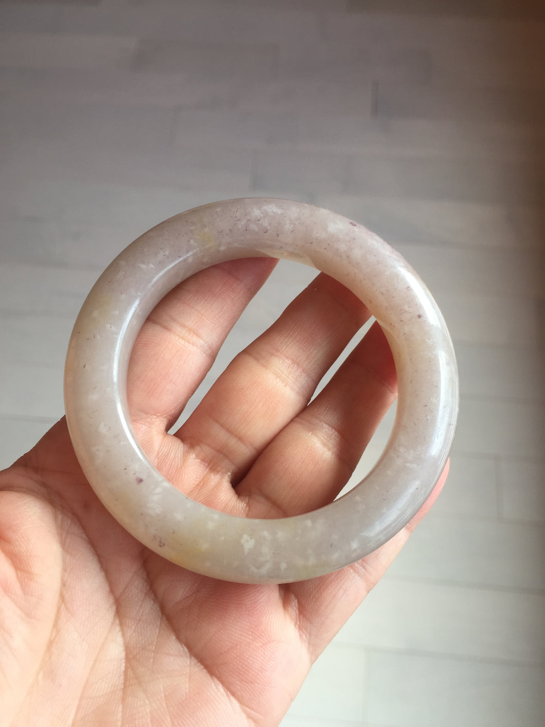 56mm 100% natural light purple/pale pink/beige with flying snow Quartzite (Shetaicui jade) bangle SY76