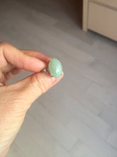 Load image into Gallery viewer, 100% natural type A light green four-prong jadeite jade ring X139
