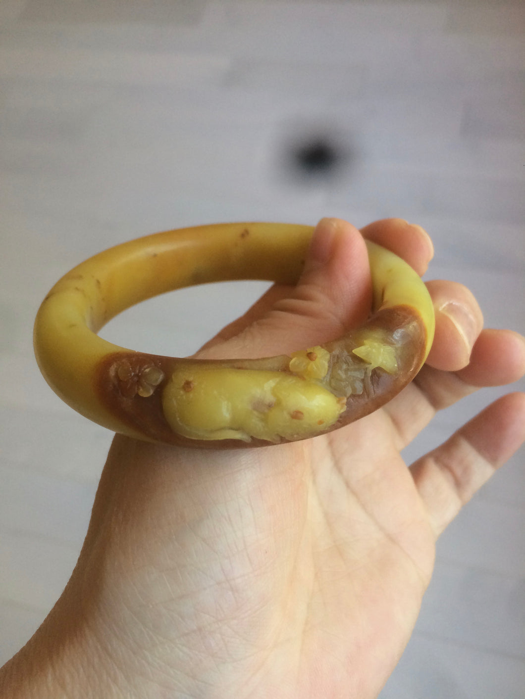 56mm 100% Natural yellow/red/brown carved cat and flowers Xiu Jade (Serpentine) bangle XY60