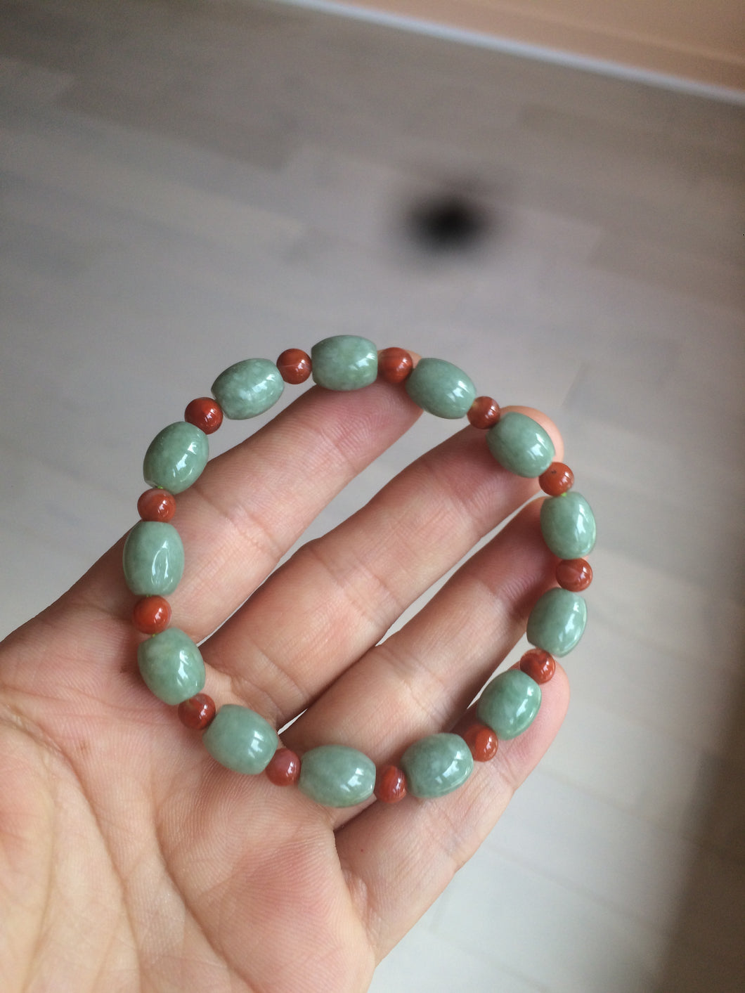 9.2x8.1mm 100% natural type A green jadeite jade olive shape(LU LU TONG) beads bracelet AZ23