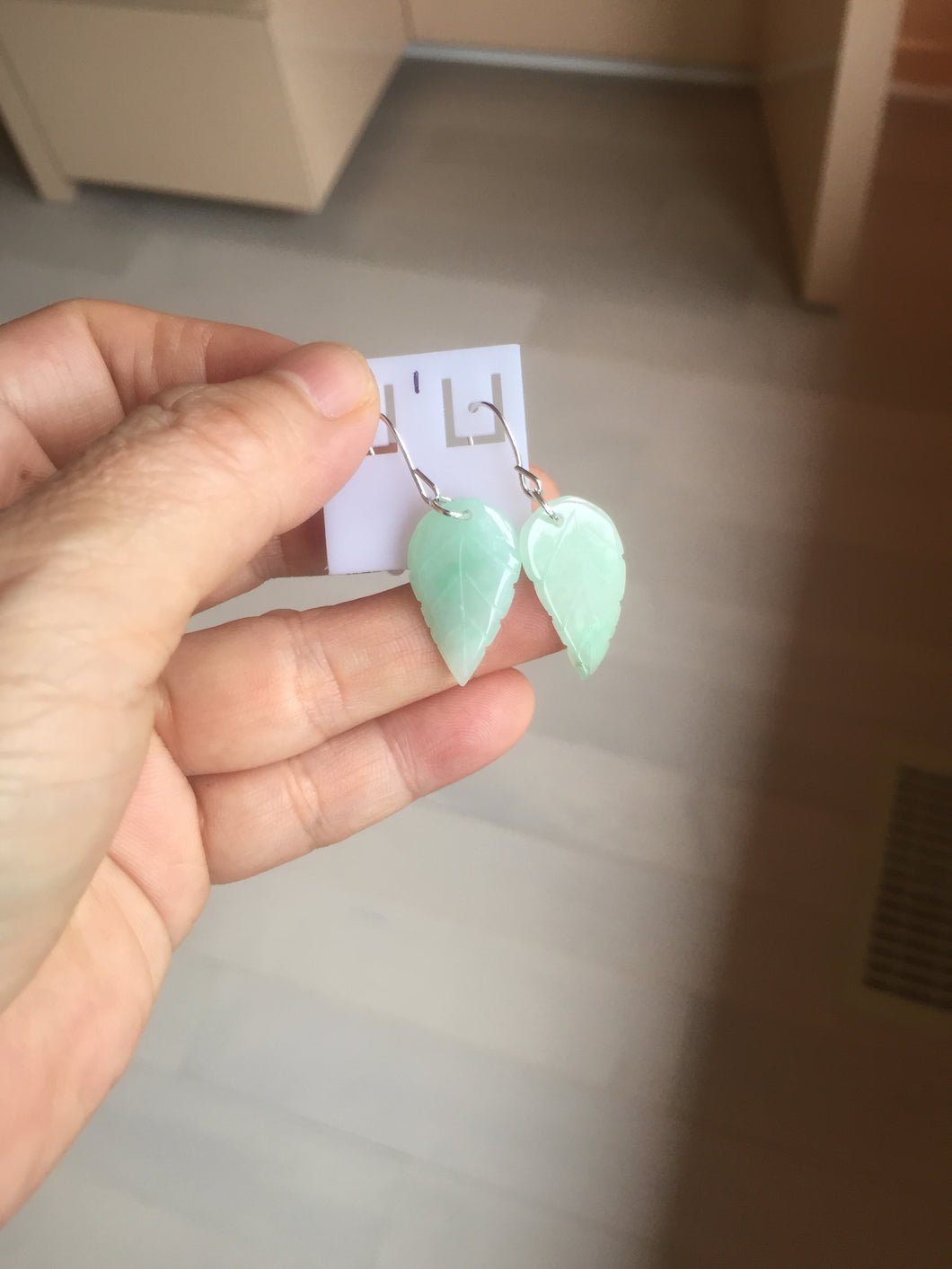 100% natural type A white sunny green jadeite jade leaf earring PC25-1