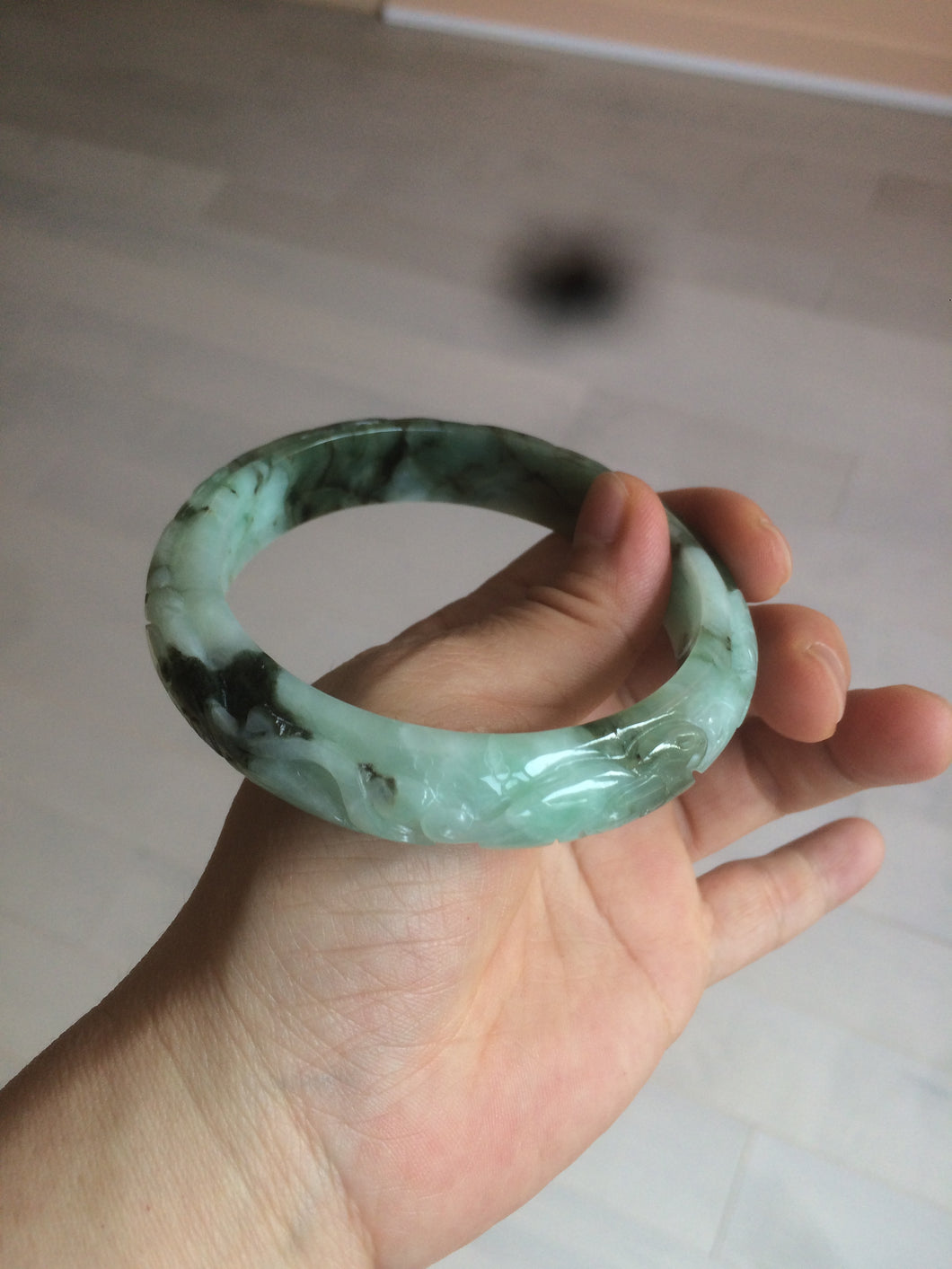 62.8mm Certified Type A 100% Natural sunny green/brown/black vintage style with carved flowers Jadeite Jade bangle AY30-7564