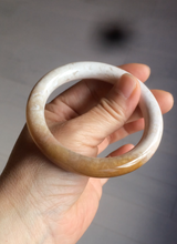 Load image into Gallery viewer, 55mm 100% natural beige yellow pink round cut Coral Jade (珊瑚玉) bangle SY37
