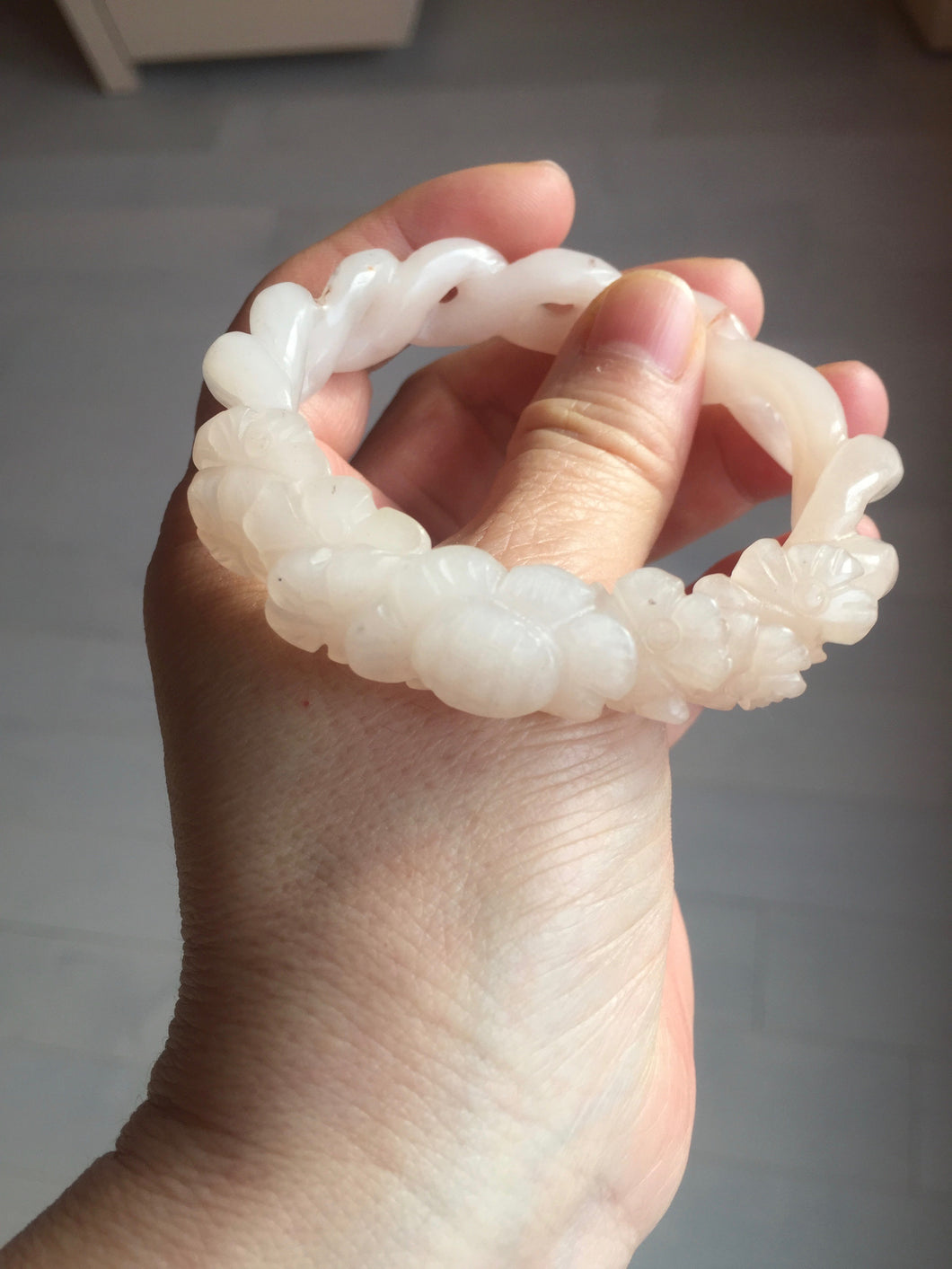 54mm 100% natural light pink white Quartzite (Shetaicui jade) carved flowers twist vintage style bangle XY108