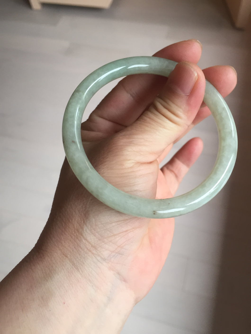 58.6mm Certified Type A 100% Natural light green/brown round cut Jadeite Jade bangle AR109-4512