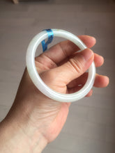 Load image into Gallery viewer, 57.9mm Certified Type A 100% Natural light green/white round cut slim jadeite jade bangle E38-9491
