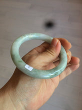 Load image into Gallery viewer, 56.5mm Certified 100% natural Type A light green round cut jadeite jade bangle R91-4067
