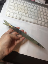 Load image into Gallery viewer, 22cm 100% Natural light green black Xiu Jade Serpentine vantage fish square style hairpin AW20
