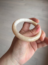 Load image into Gallery viewer, 52.8mm 100% natural beige yellow white round cut Coral Jade (珊瑚玉) bangle SY70
