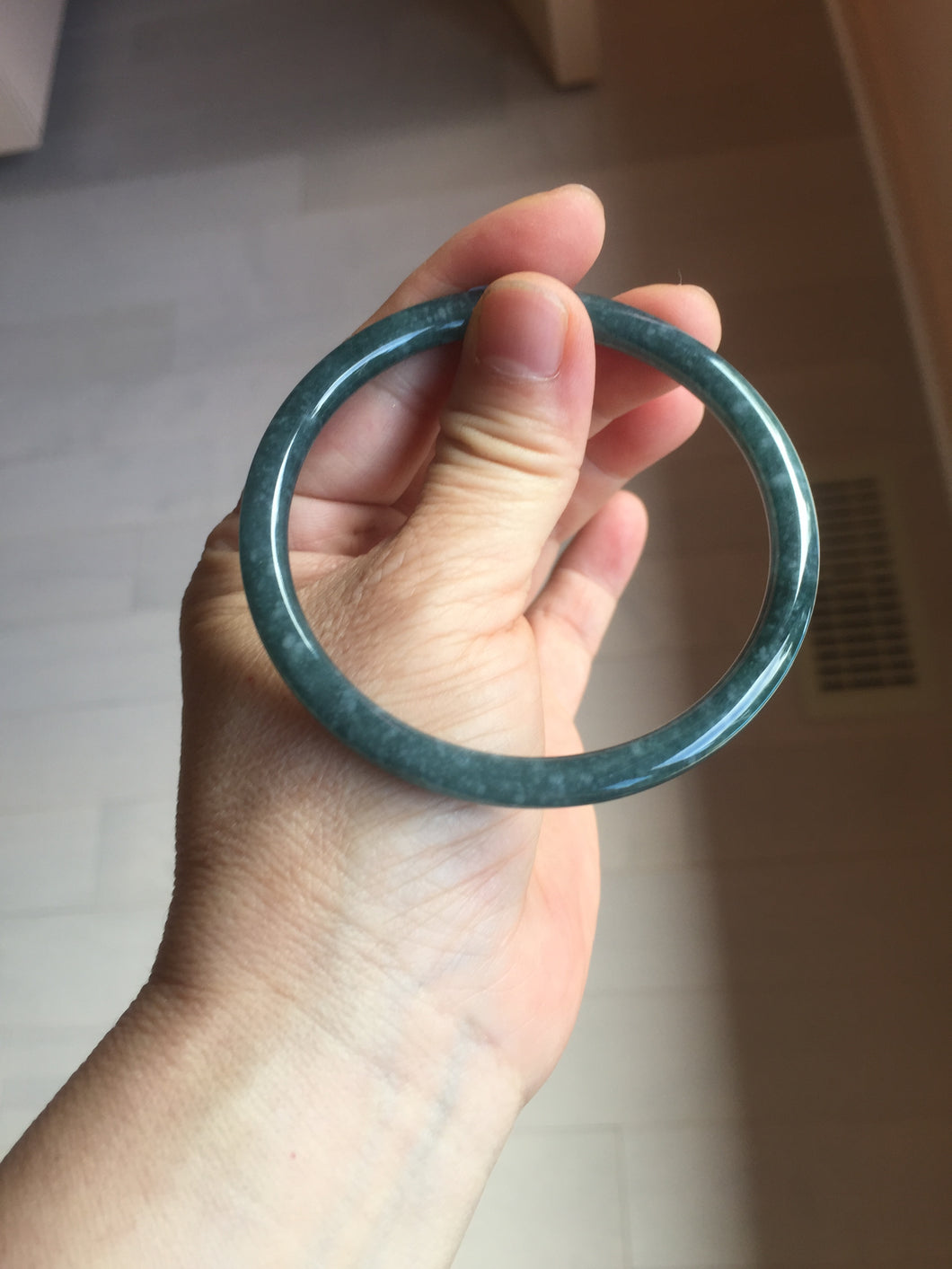 60.5mm Certified Type A 100% Natural dark green/blue/gray with flying snow Guatemala slim round cut Jadeite bangle PA143-8860