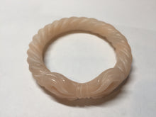 Load image into Gallery viewer, 58mm 100% natural light pink Quartzite (Shetaicui jade) carved Bow knot and twist style bangle SY105
