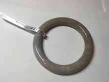 Load image into Gallery viewer, 53.5mm 100% natural beige yellow white pale pink round cut a taste of the tropical Coral Jade (珊瑚玉) bangle SY124
