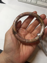 Load image into Gallery viewer, 58.9mm 100% natural pink brown black round cut rose stone (Rhodonite)bangle SY122
